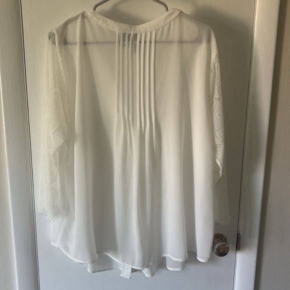 New Directions Cream Pleated Lace Sleeve Blouse - Picture 5 of 5